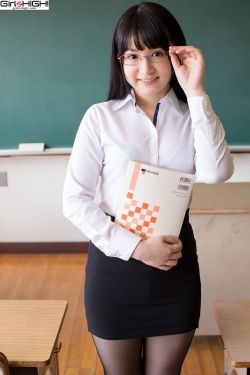 白玉小豬吃老虎